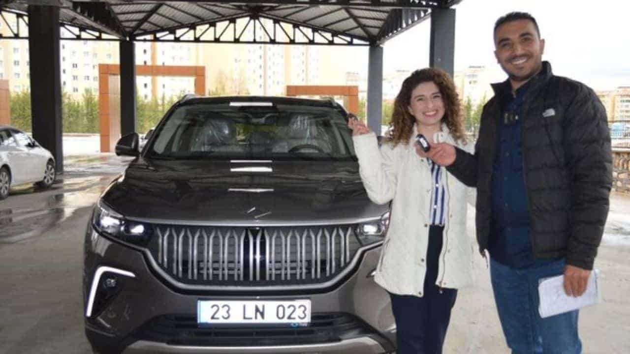 Elazığ’daki ilk Togg sahibine teslim edildi