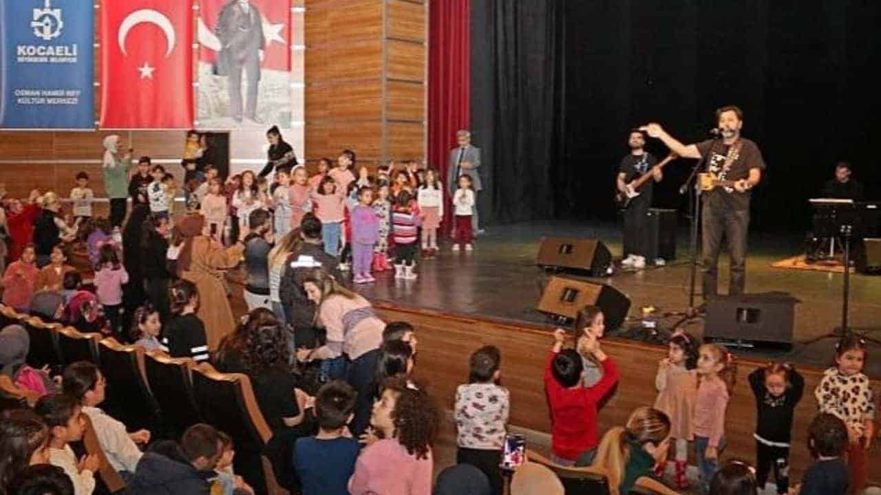 Büyükşehir, 23 Nisan heyecanını Defneli çocuklarla yaşayacak