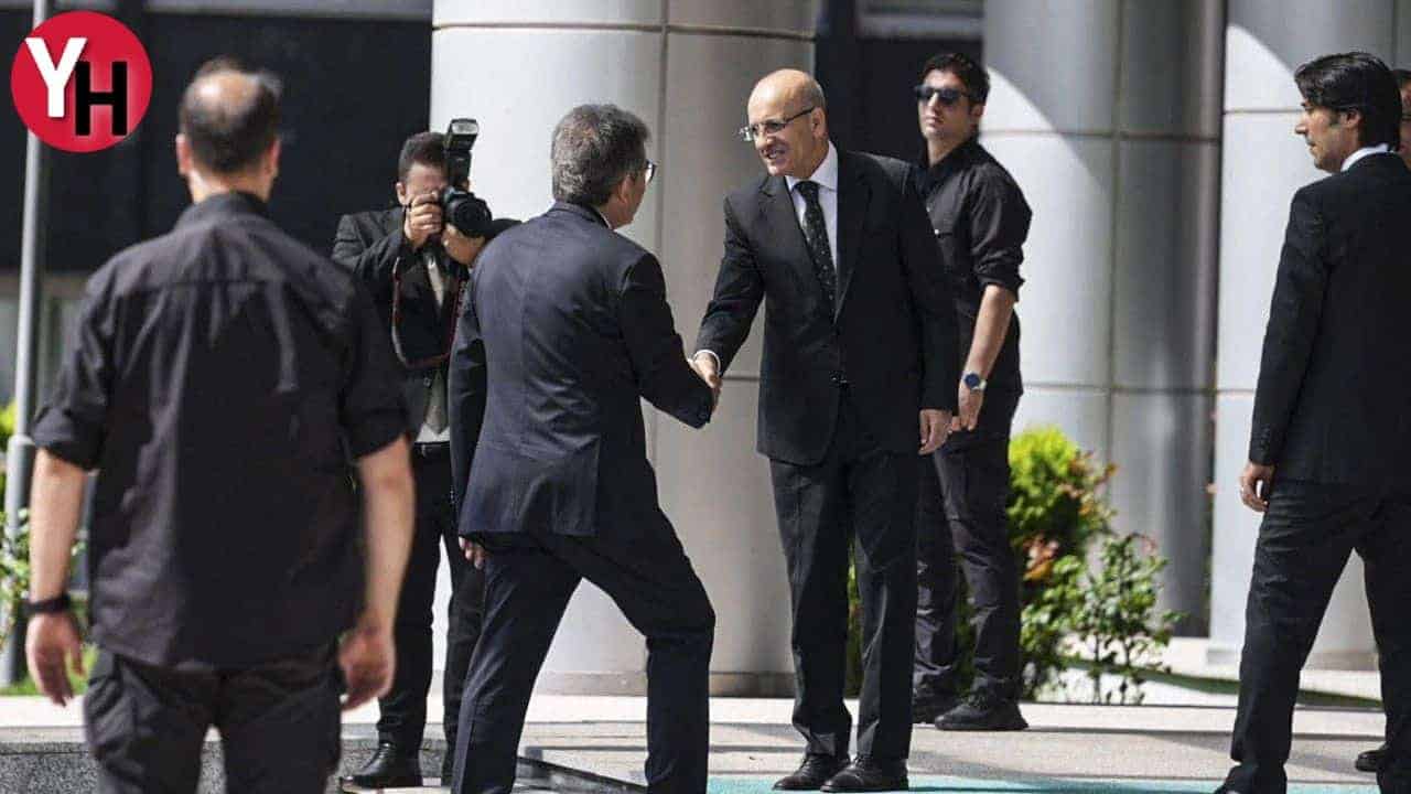 Ankara’da 4 Saat 15 Dakika Süren Ekonomi Zirvesi: CHP’li Karatepe ve Bakan Şimşek Görüştü