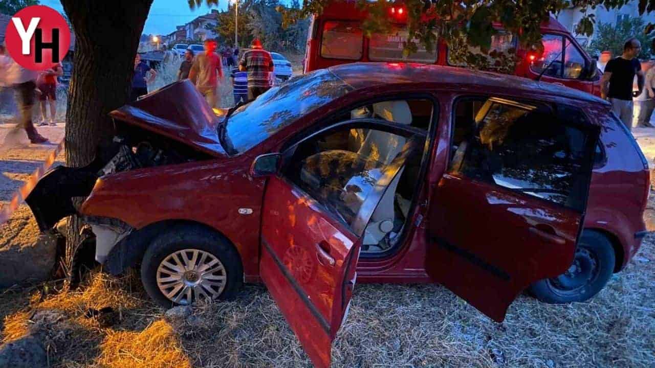 Balıkesir’de Trafik Faciasında 2 Ölü, 6 Yaralı