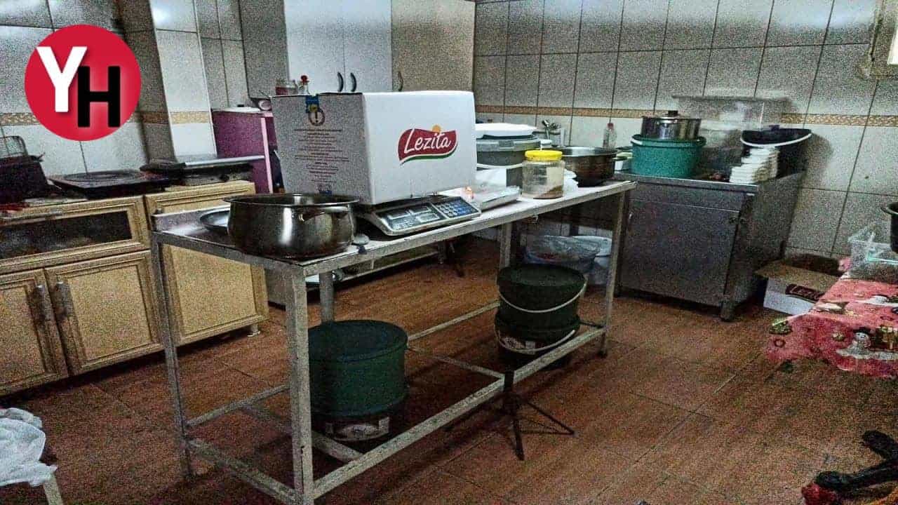 Belediye Ekipleri Mide Bulandıran Lokantayı Kapattı