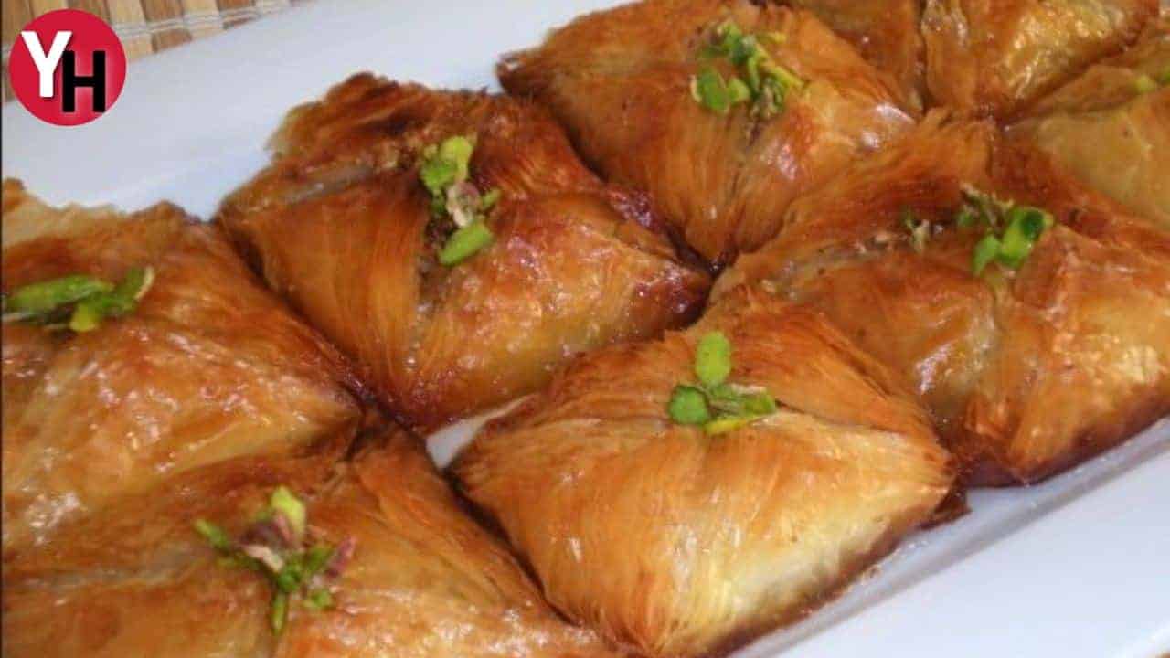 Ev Yapımı Lezzetli Bohça Tatlısı Tarifi Nasıl Yapılır?