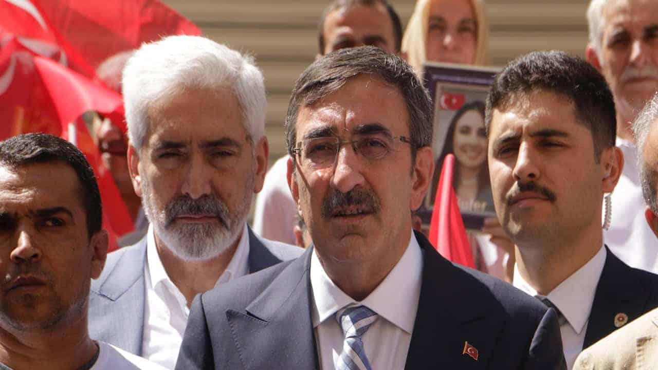 Cumhurbaşkanı Yardımcısı Yılmaz, Diyarbakır Anneleri İle Bir Araya Geldi