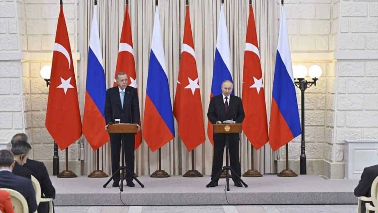 Erdoğan ve Putin: Tahıl Anlaşması ve Dostluk