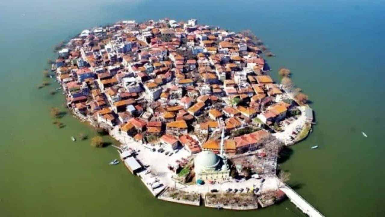 Gizli Cennet: Gölyazı Köyü’nde Doğa ve Balıkçılık Keyfi