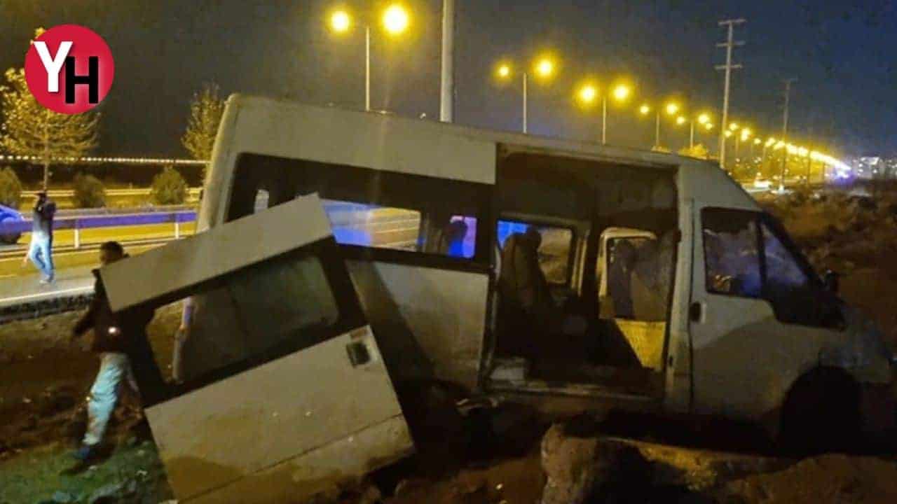 İnşaat İşçilerini Taşıyan Araç Tarlaya Uçtu