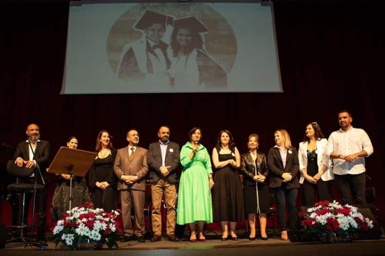 izmir-depreminde-hayatini-kaybeden-ikiz-kardesler-hayat-verdi.jpg