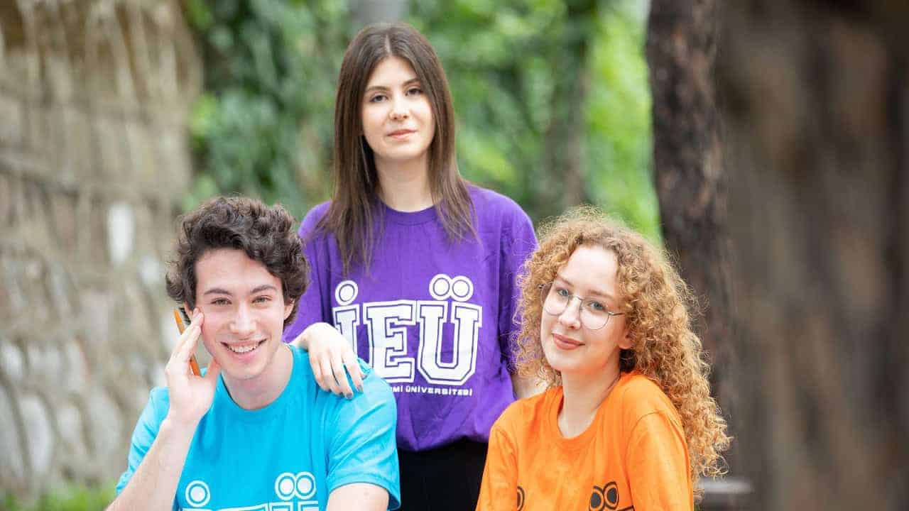 İzmir Ekonomi ‘dünya listesine’ girdi