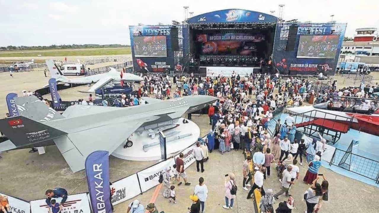 İzmir’in Gökyüzünde Parlayan Yıldızı: TEKNOFEST 2023!