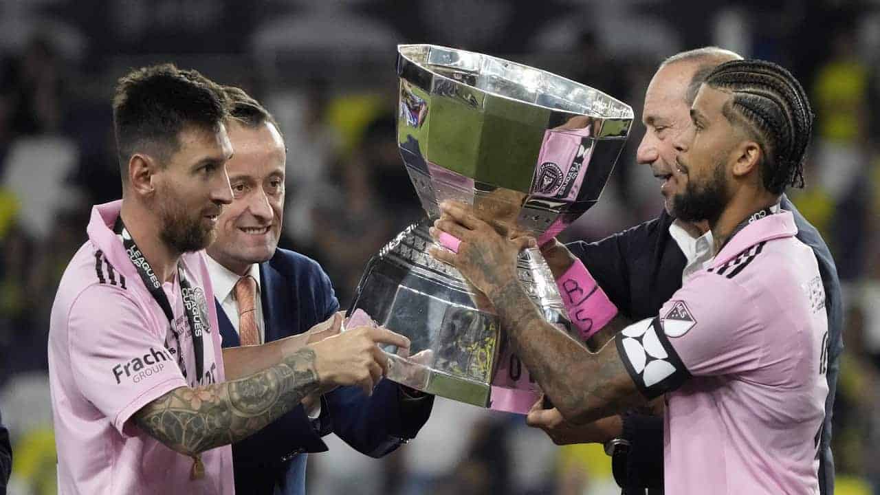 Lionel Messi, ABD kariyerinde zaferle tanıştı: İlk kupasını kazandı