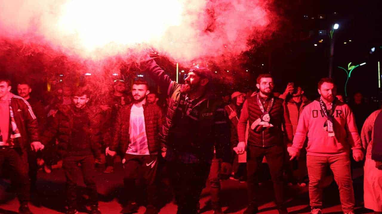 Rizesporlu taraftarlar Süper Lig coşkusu yaşıyor