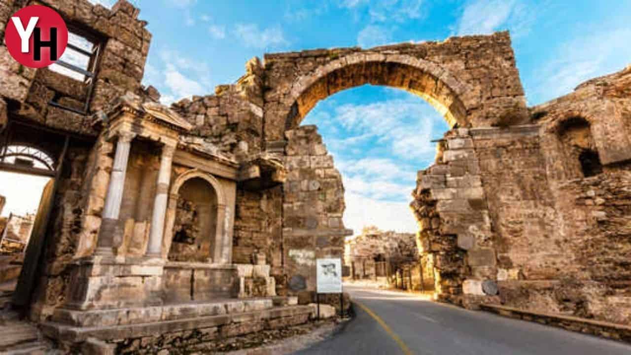 Side Antik Kenti’nin Gizemli Tarihi ve Eşsiz Mimari Özellikleri