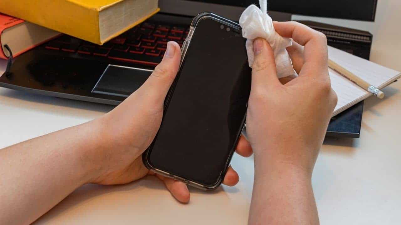 Telefonu Temizlemek için Ne Yapmak Lazım