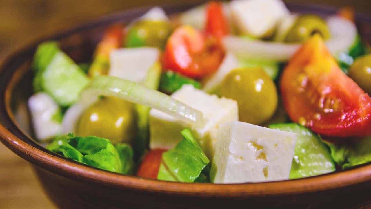Ton Balıklı Salata: Sağlıklı ve Lezzetli Bir Seçenek