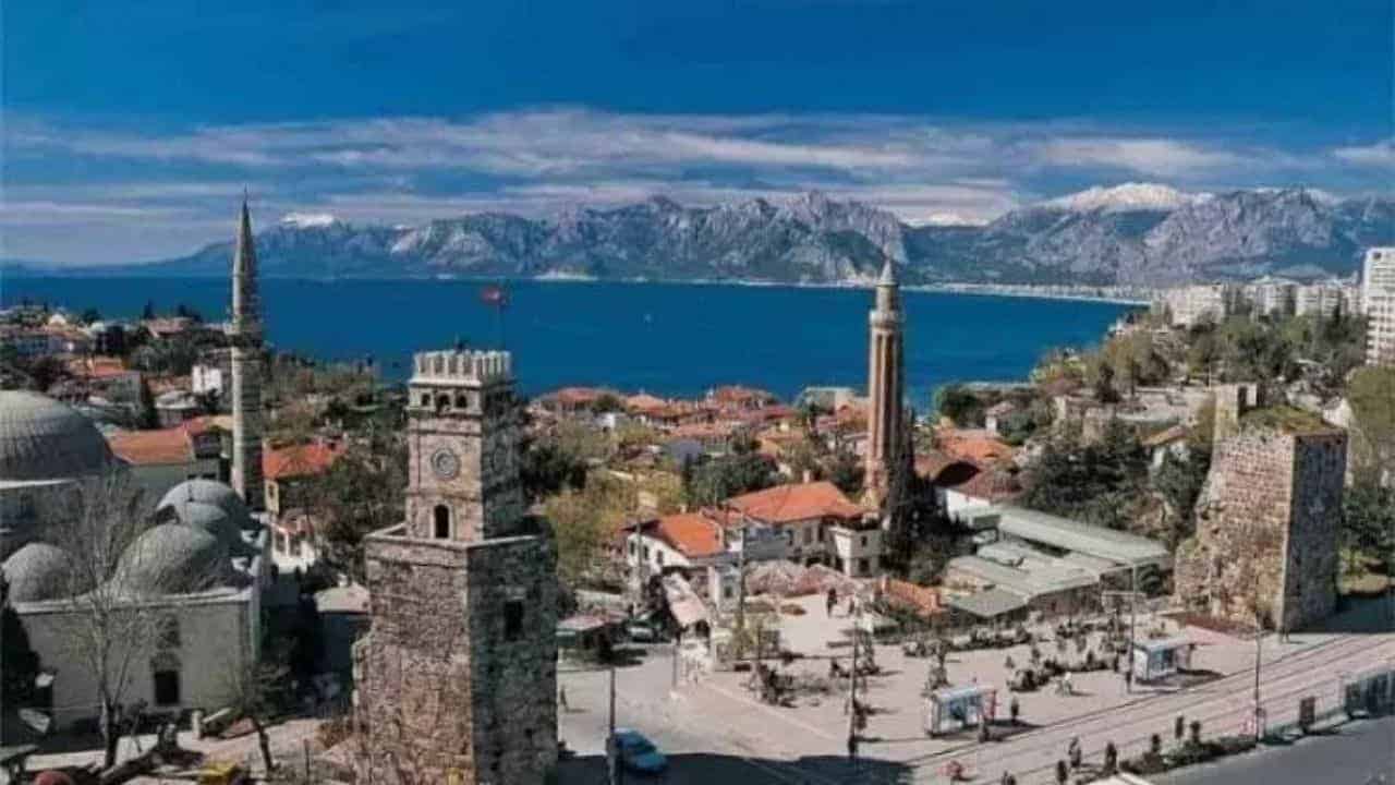 Uşak’ta Gezilecek Yerler: Tarihi ve Doğal Güzellikleriyle Şehir Keşfi