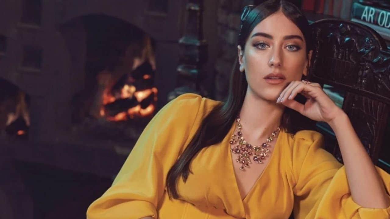 Hazal Kaya’dan Dobra İtiraflar: “Eşim Ali’ye Asılırlarsa Sadece Eğlenirim”