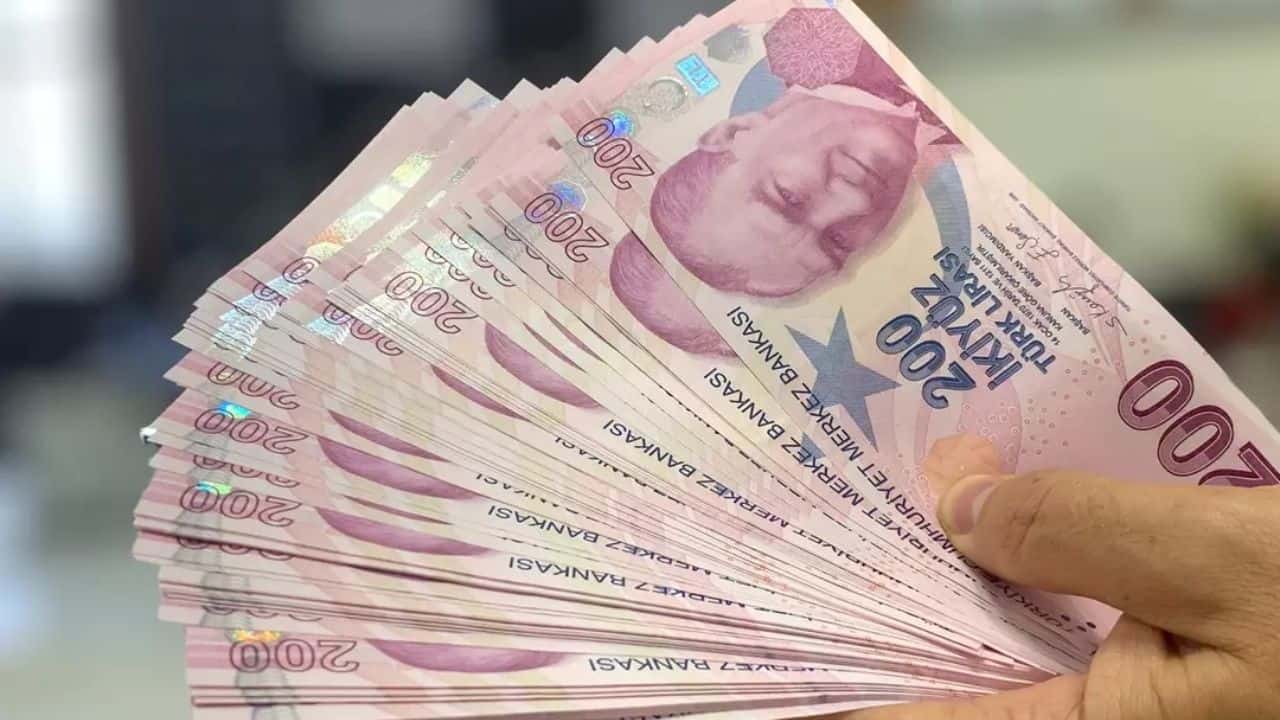Asgari Ücret Zammı ile Birlikte Hangi Maaşlar Değişecek?