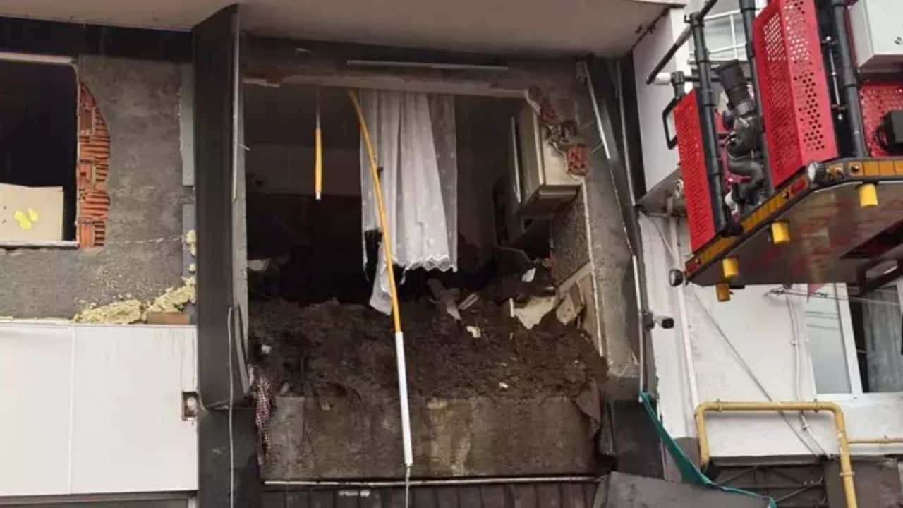 Rize’nin Çayeli İlçesinde Heyelan: 1 Ölü, 4 Yaralı ve Tahliye Edilen Binalar
