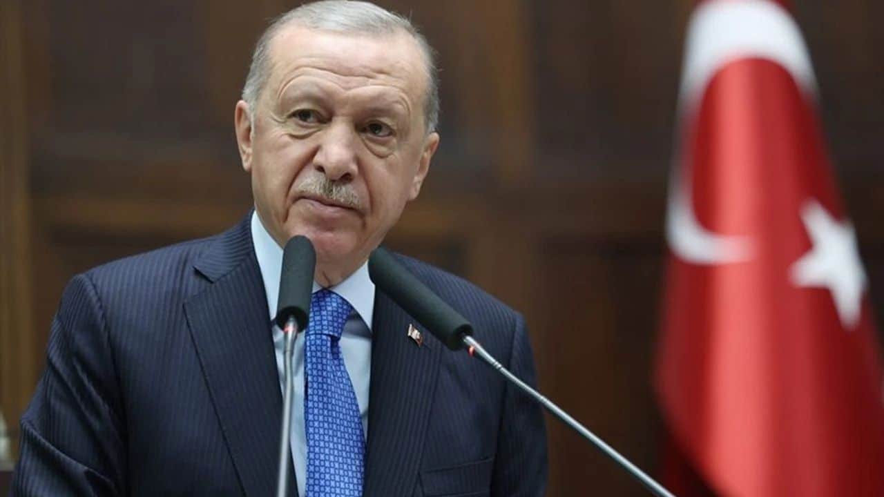 Erdoğan’dan CHP’li Belediyelere Eleştiri: Borçlarını Ödememek İçin Neden 40 Dereden Su Getiriyorlar?