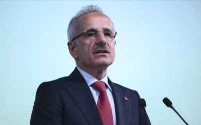 16 Yaş Altı İçin Sosyal Medya Yasağı Gündemde: Ulaştırma Bakanı Uraloğlu’ndan Açıklama