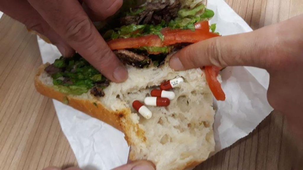 adana'da ekmek arası uyuşturucu yakalandı Şüpheli savunmasıyla Şok etti