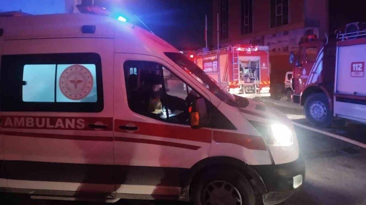 Ataşehir’de Otelde Çıkan Yangında 3 Ölü, 2 Yaralı: Olayın Detayları ve Olası Sebepler