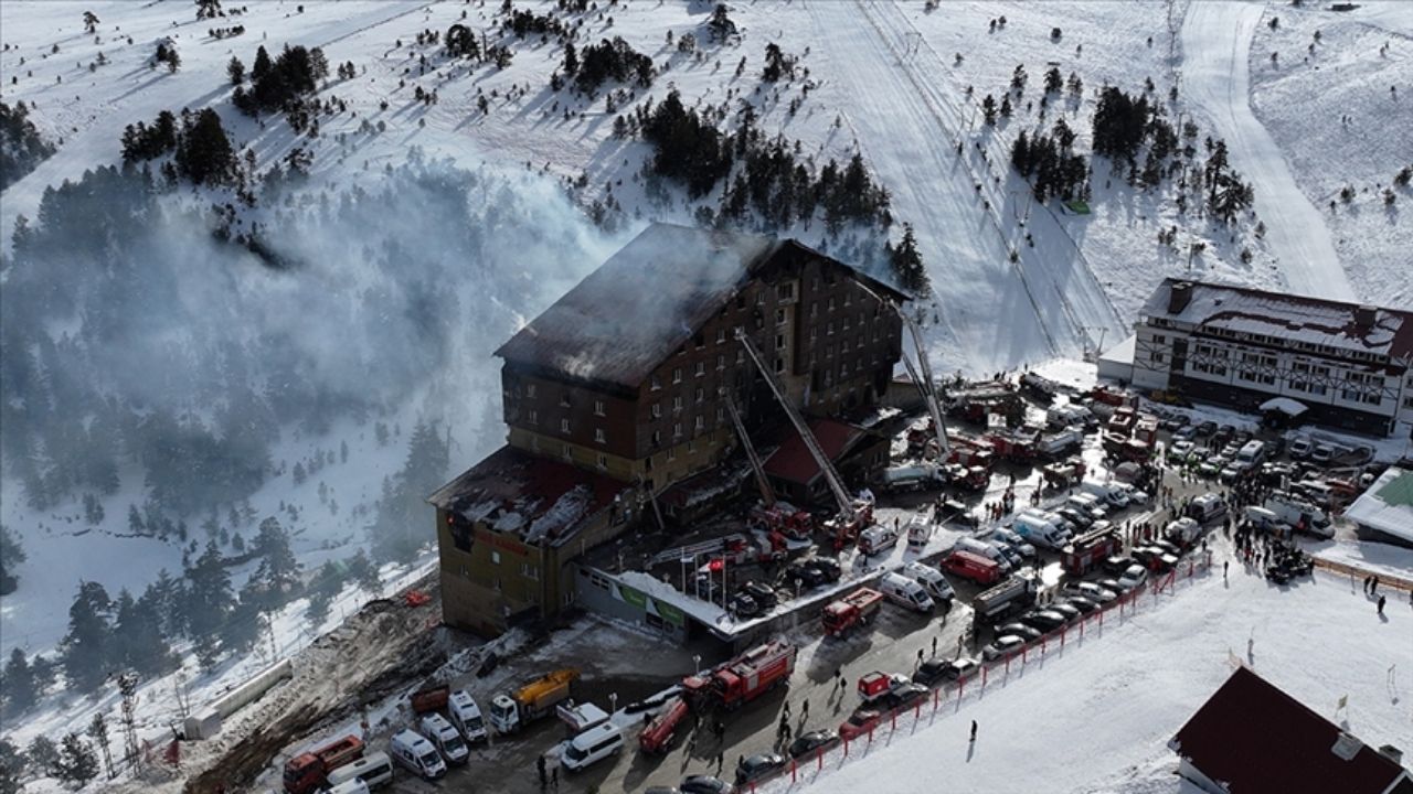 bolu kartalkaya otel yangınında acılı ailelerle alay eden 3 Şüpheli tutuklandı