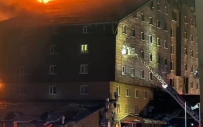 Bolu’daki Yangında Hayatını Kaybedenlerin Aileleriyle Dalga Geçen Şüpheliler Gözaltına Alındı