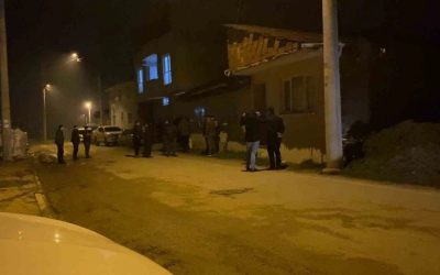 Bursa’da Kundaklama Şüphelisi, Jandarma Ekiplerine Direniyor: Çocuklarıyla Evde Kilitlendi