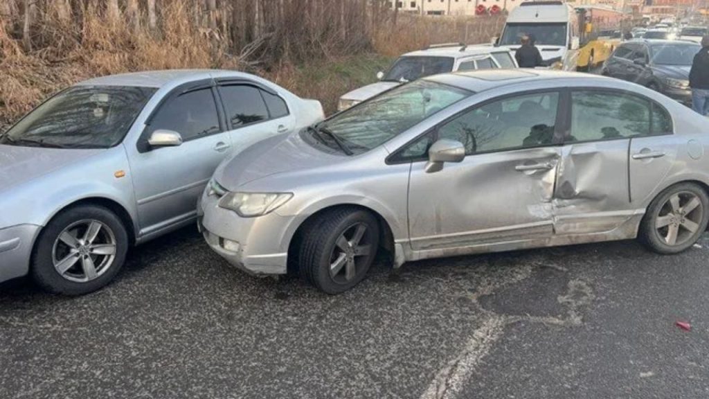 diyarbakır’da zincirleme trafik kazası 4 kişi yaralandı