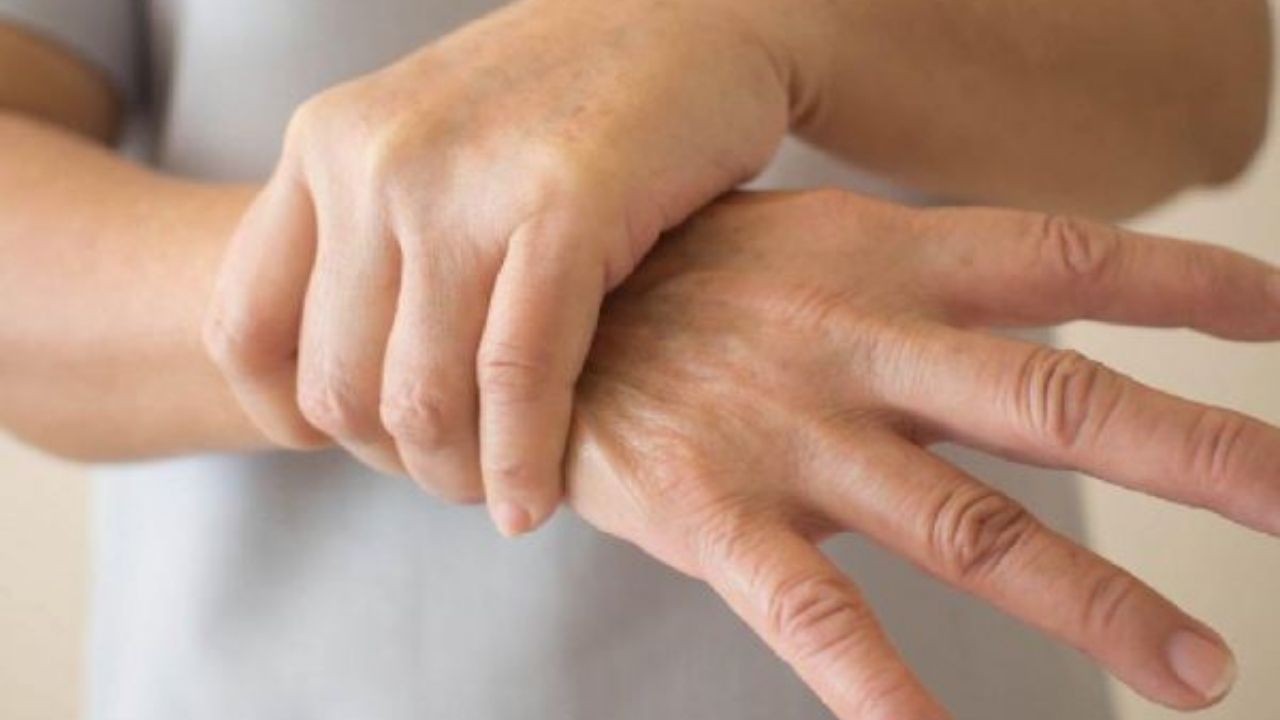 elde uyuşma nedir, nasıl tedavi edilir ve belirtileri nelerdir