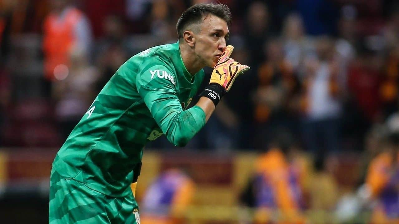 Fernando Muslera Kararını Verdi: Galatasaray’a Ayrılma İsteğini Bildirdi