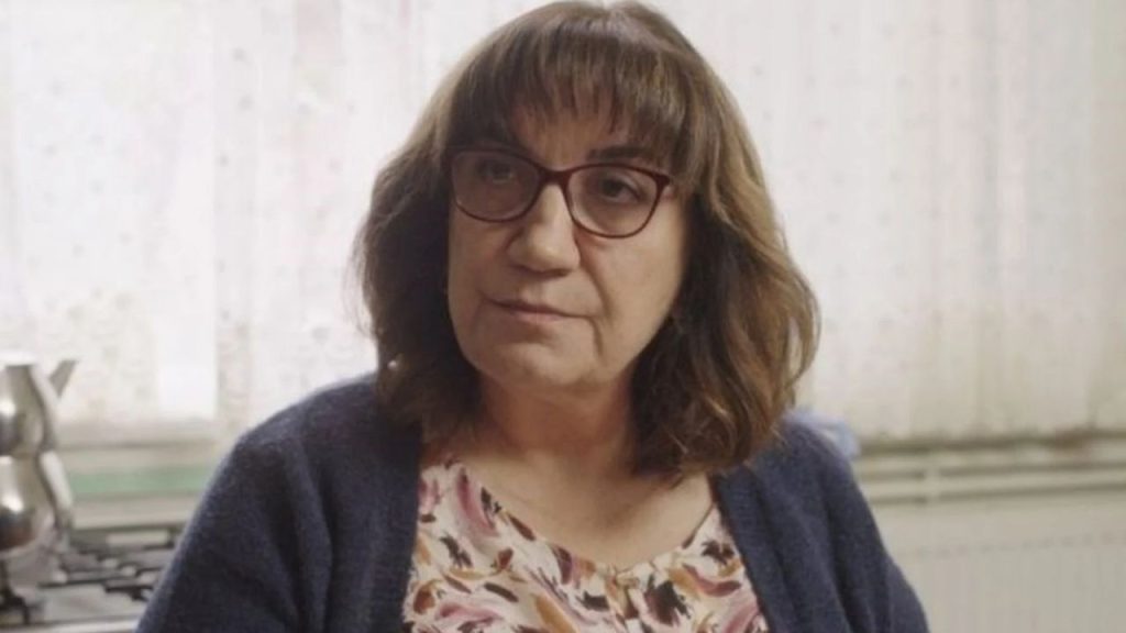 füsun demirel'in oğlu uçakta yediği yemek nedeniyle zehirlendi atlatmaya Çalışıyoruz
