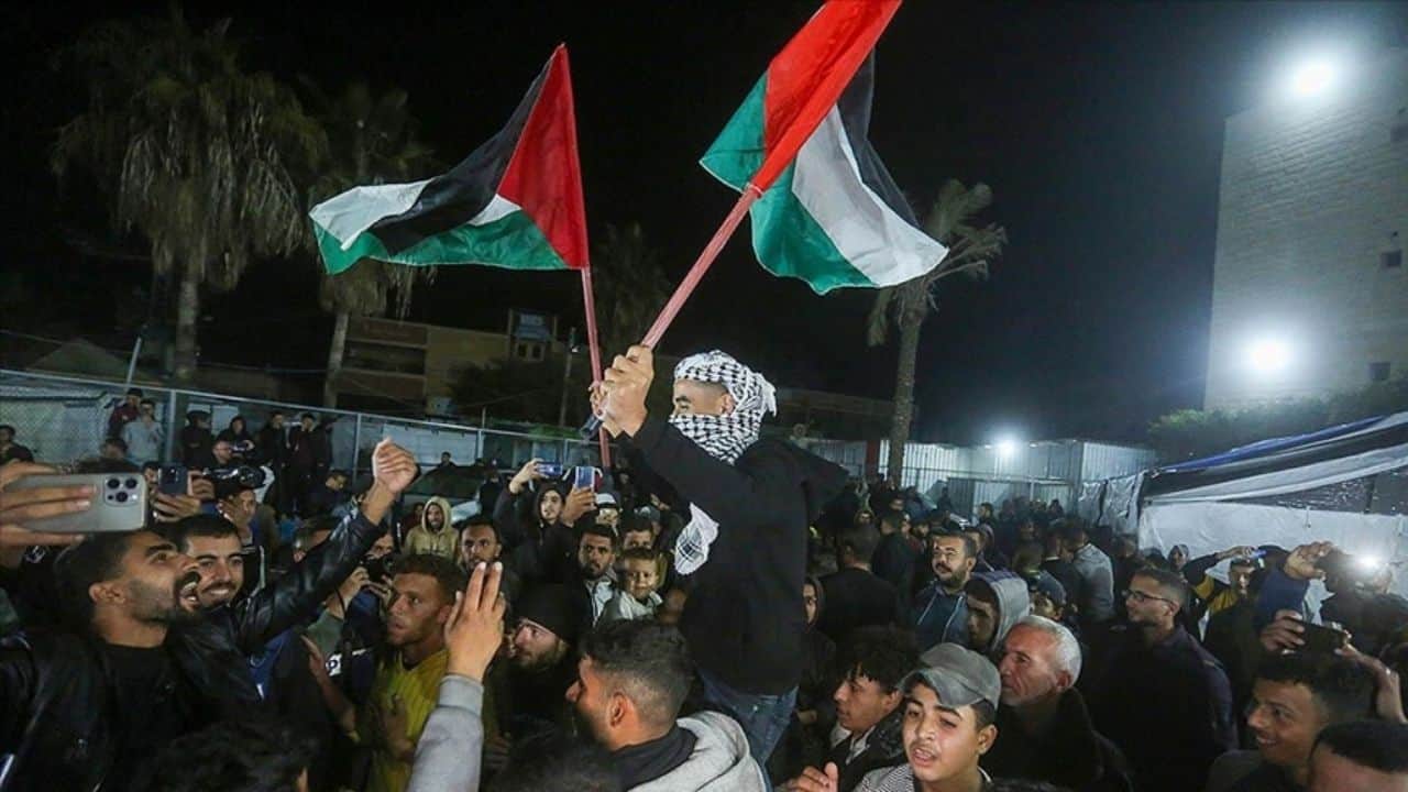 İsrail ve Hamas Arasında Tarihi Ateşkes ve Esir Takası Anlaşması: Detaylar ve İlk Aşamalar