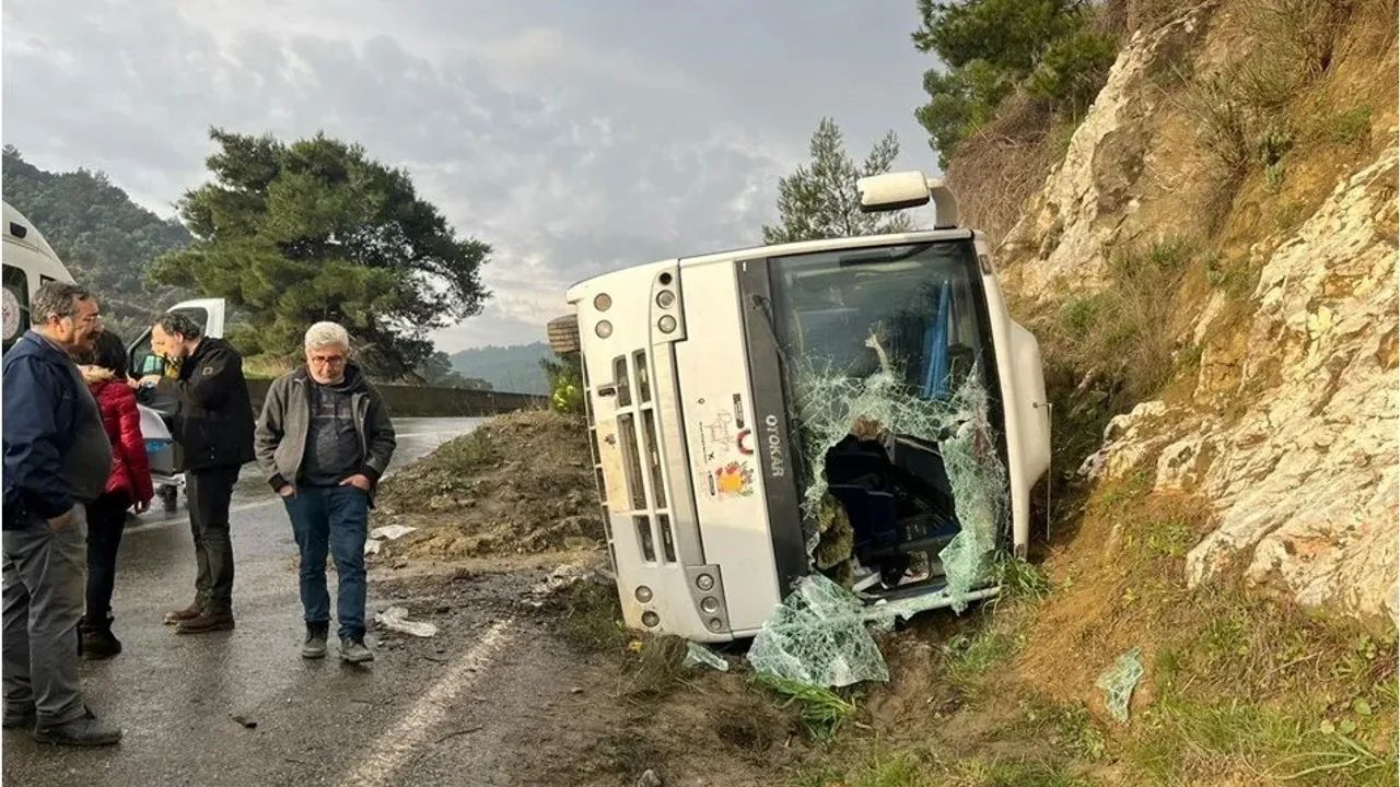 İzmir aydın yolunda feci kaza 23 yaralı