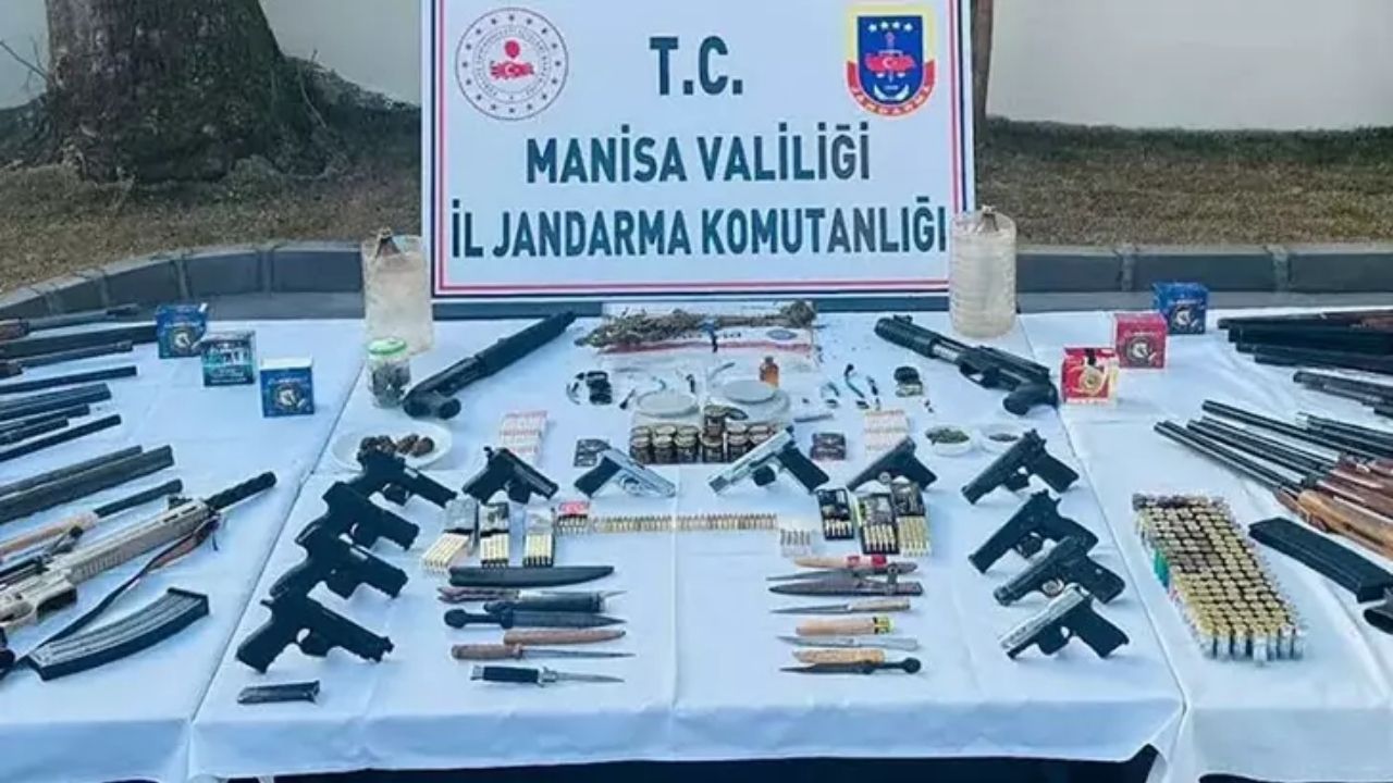 manisa’da silah ve uyuşturucu operasyonu 44 gözaltı