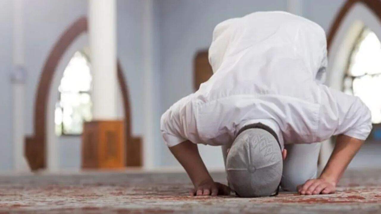 Sabah Namazı Nasıl Kılınır – Sabah Namazı Kaç Rekat, Farz ve Sünnetin Kılınışı