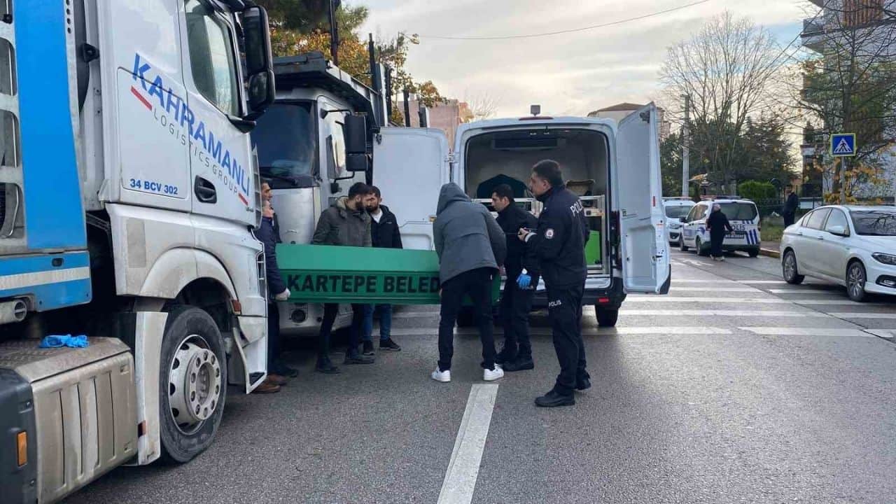 Sakarya’da TIR Kabininde Asılı Halde Bulunan Ceset: Olayın Detayları