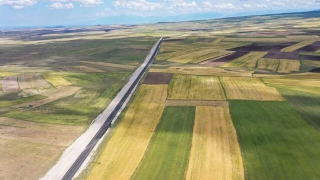 100 dönümlük tarlayı verimsiz bulup yok etti!