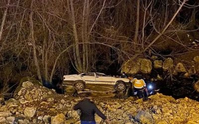 Adıyaman’da Korkutan Kaza: Otomobil Uçuruma Yuvarlandı, 3 Yaralı!