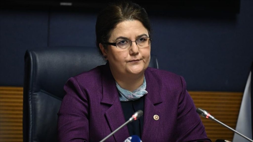 ak parti milletvekili derya yanık, trump'ın gazze planına karşı çıktı.