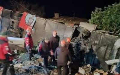 Antalya’da Yolcu Otobüsü Şarampole Devrildi: 33 Yaralı