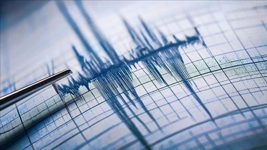 ege denizi'nde 4.8 büyüklüğünde deprem meydana geldi