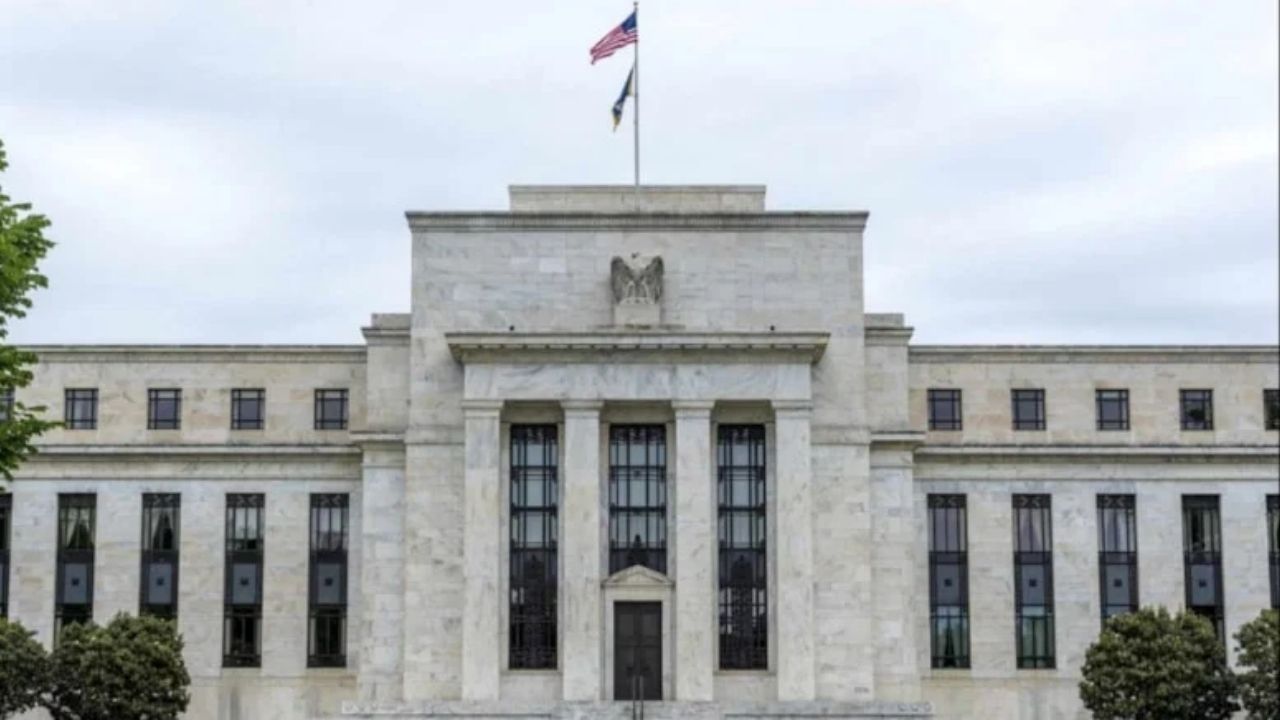 eski fed danışmanı casusluk İddiasıyla tutuklandı Çin'e ticari sır Çalmaktan suçlanıyor