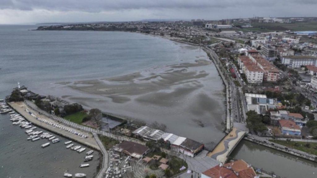 İstanbul ve İzmir'de deniz suyu Çekilmesi uzmanlardan açıklamalar