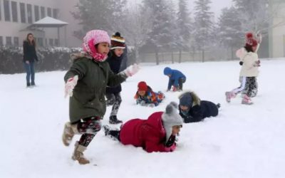 Kar yağışı sebebiyle birçok yerde okullar tatil oldu