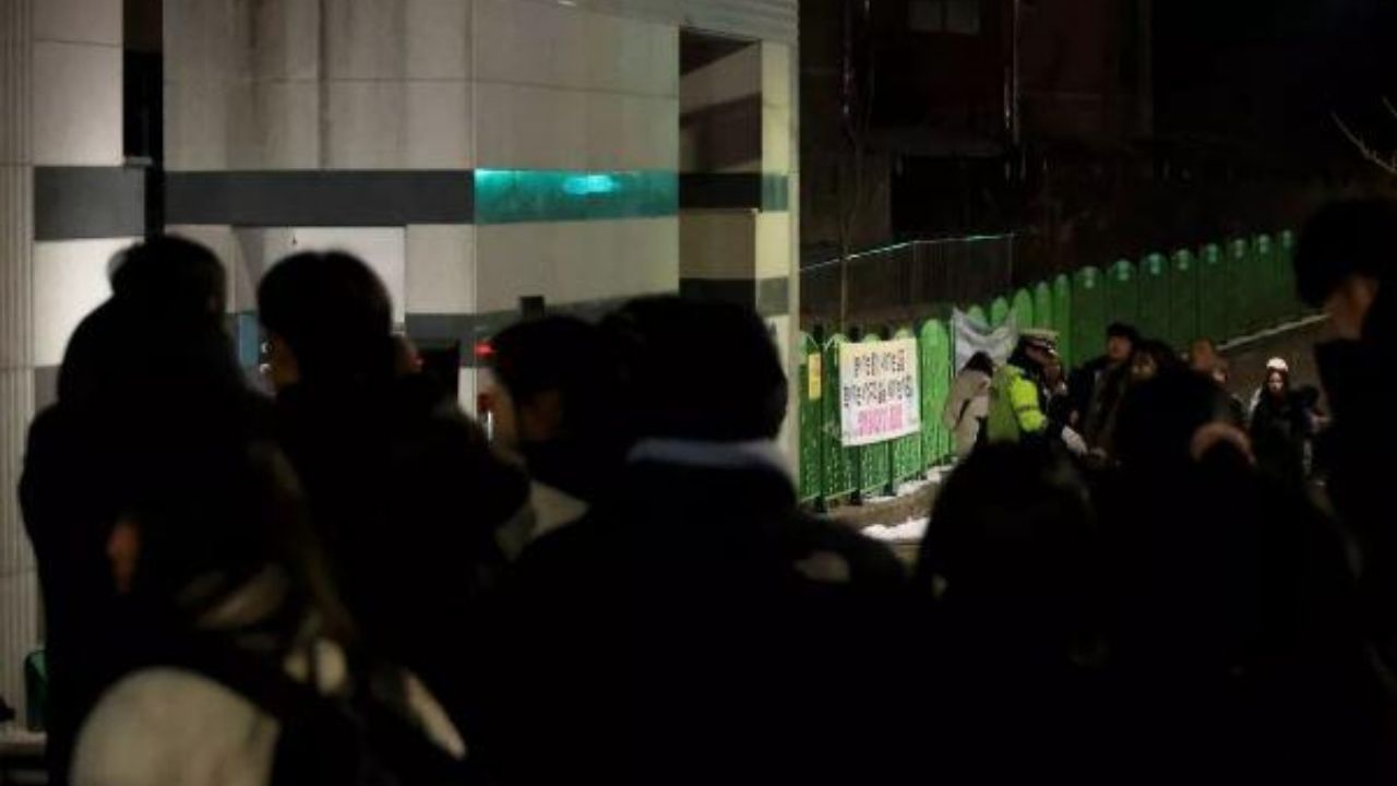 Öğretmen, 8 Yaşındaki Kız Öğrenciyi Bıçaklayarak Öldürdü