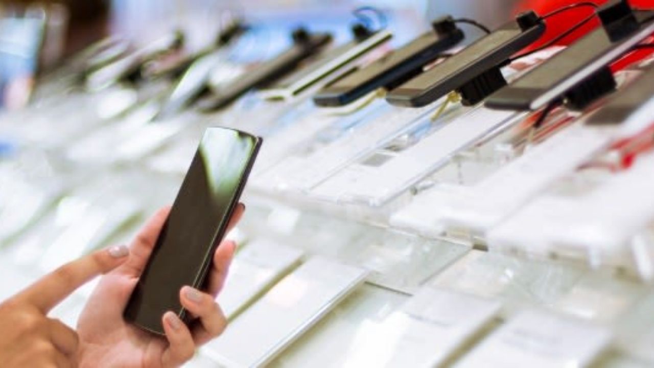 Telefon Fiyatları Ne Kadar Değişiyor ve Neye Göre Belirleniyor