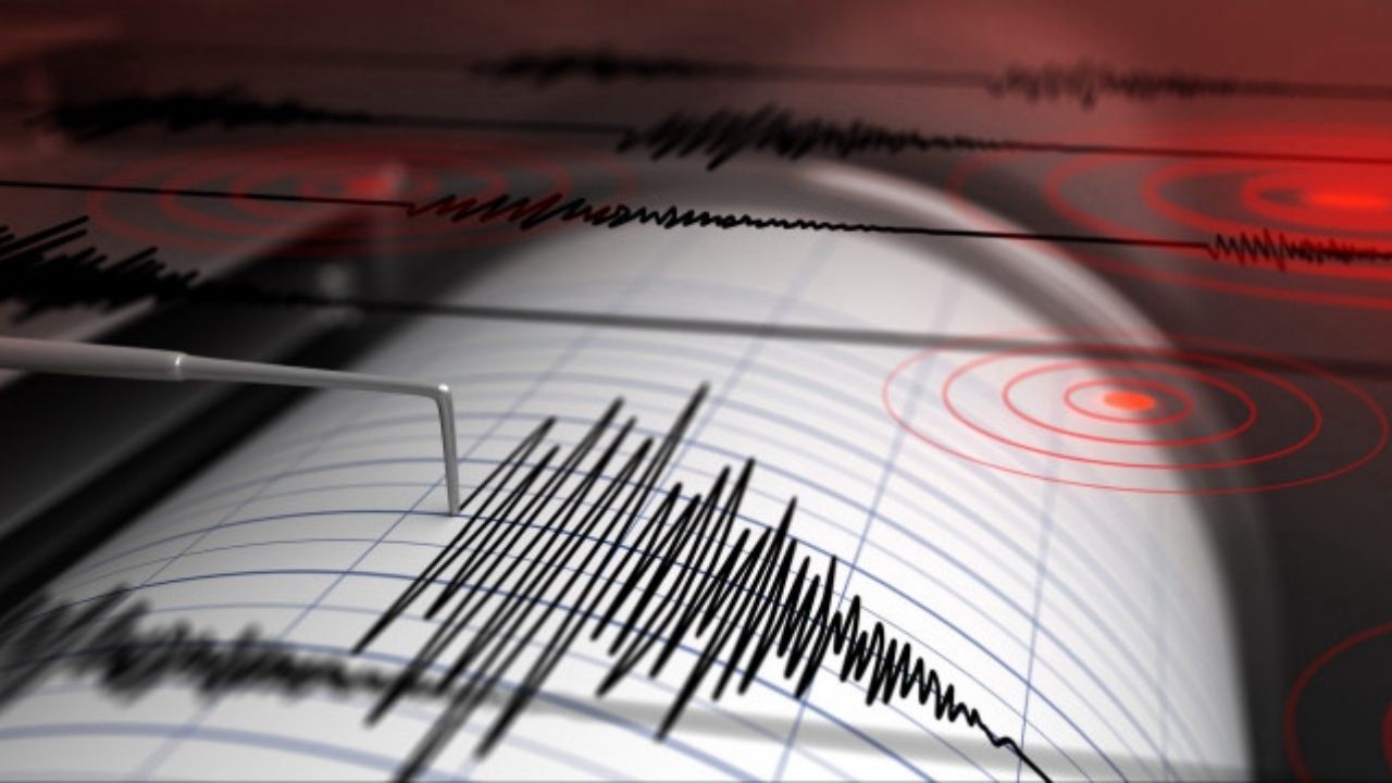yunanistan'da deprem korkusu ege'de art arda gelen sarsıntılar panik yaratıyor