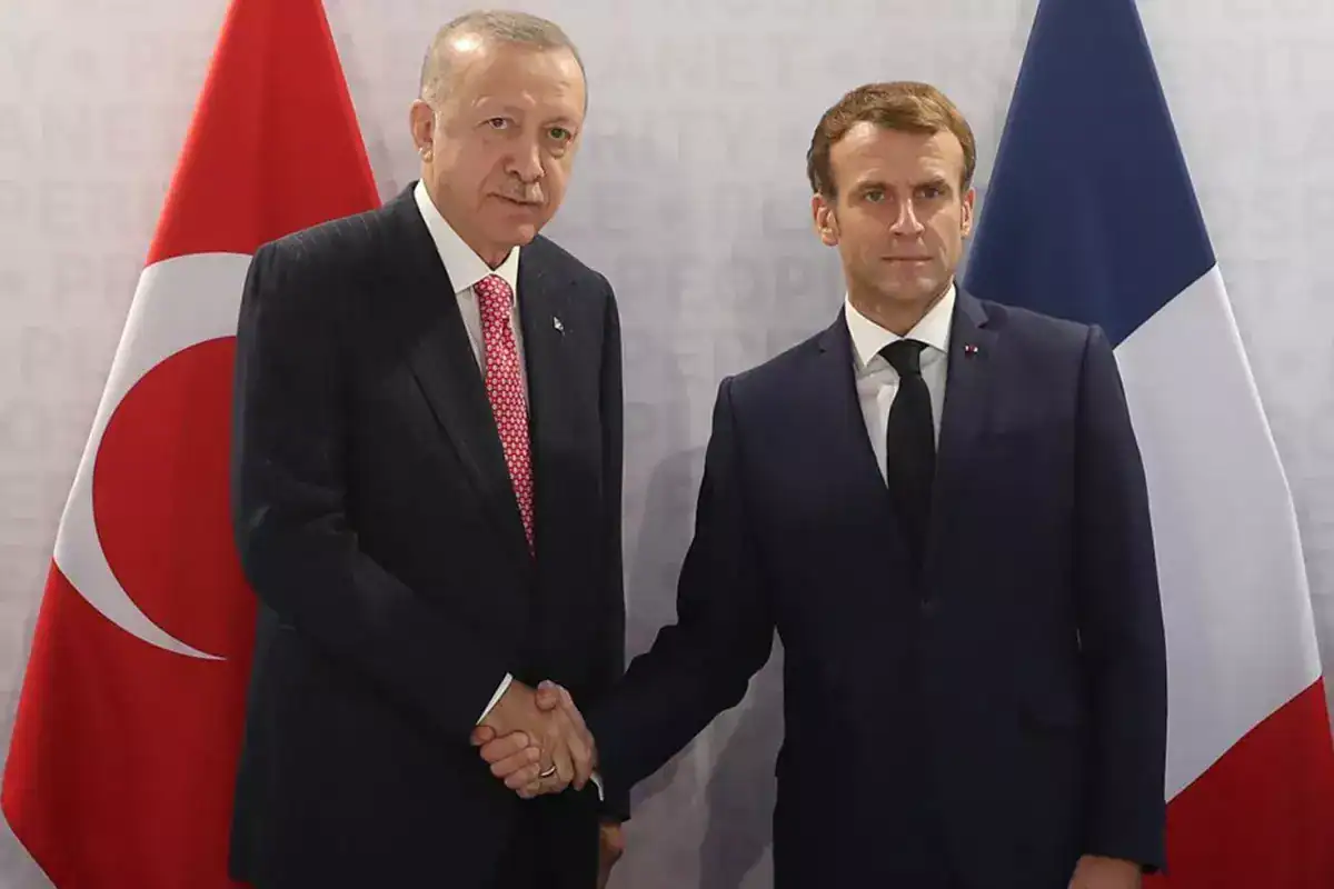 cumhurbaskani-erdogan-fransa-cumhurbaskani-18404662_5929_amp.jpg